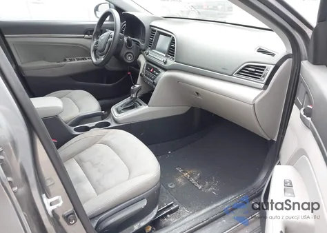 2017 Hyundai Elantra Se z USA, uszkodzony, nr VIN KMHD84LFXHU174630